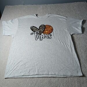 Gildan Dryblend USA Cotton T-Shirt Ash Grey Unisex 2XL  Basketball Heart Tigers